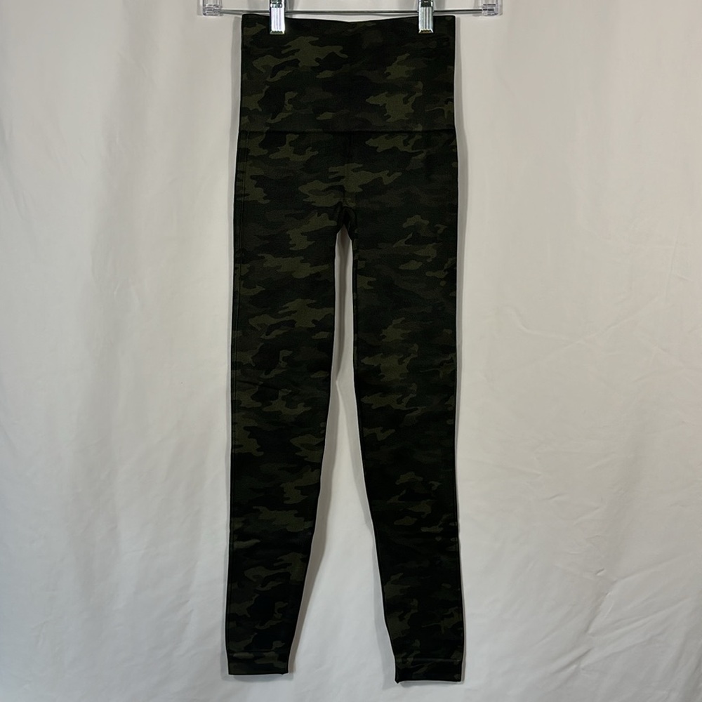 SPANX Look at Me Now Green Camo Leggings | Size XS - Picture 4 of 6